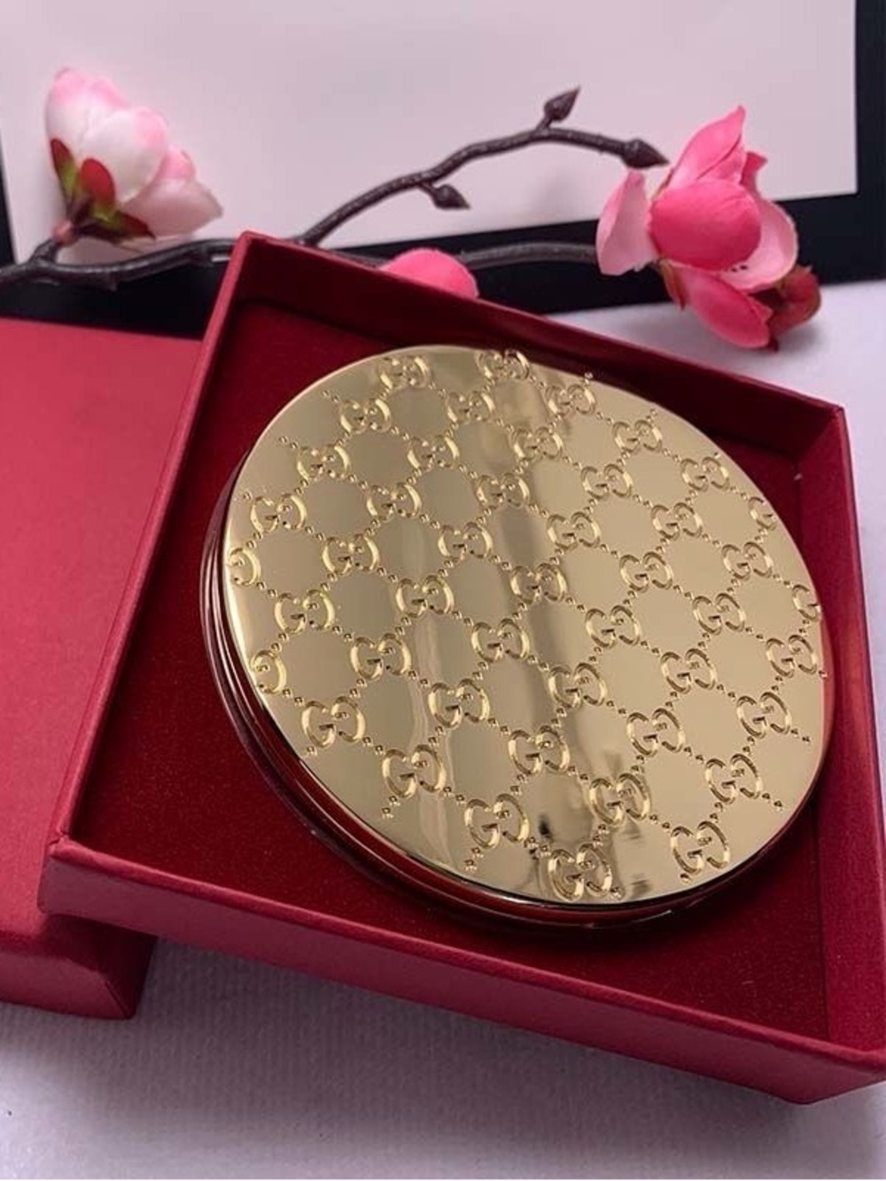 Gucci Beauty VIP Gold GG Monogram Mirror Limited Edition Brand New Sealed